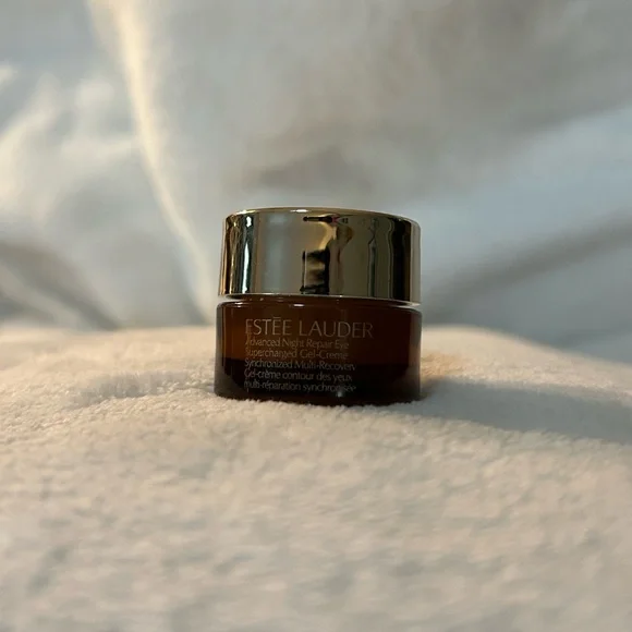 Estée Lauder Advanced Night Repair Eye Supercharged Gel-Crème .17oz Trial Size - Picture 10 of 13